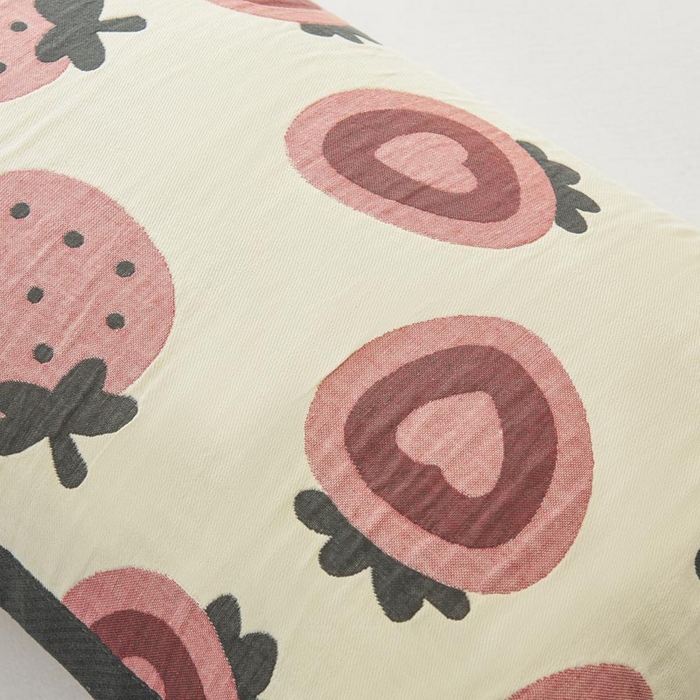 91家纺网 家纺一手货源 找家纺 2025新款纯棉加厚精梳棉纱布枕巾 草莓巧心-米黄 52*78cm/对