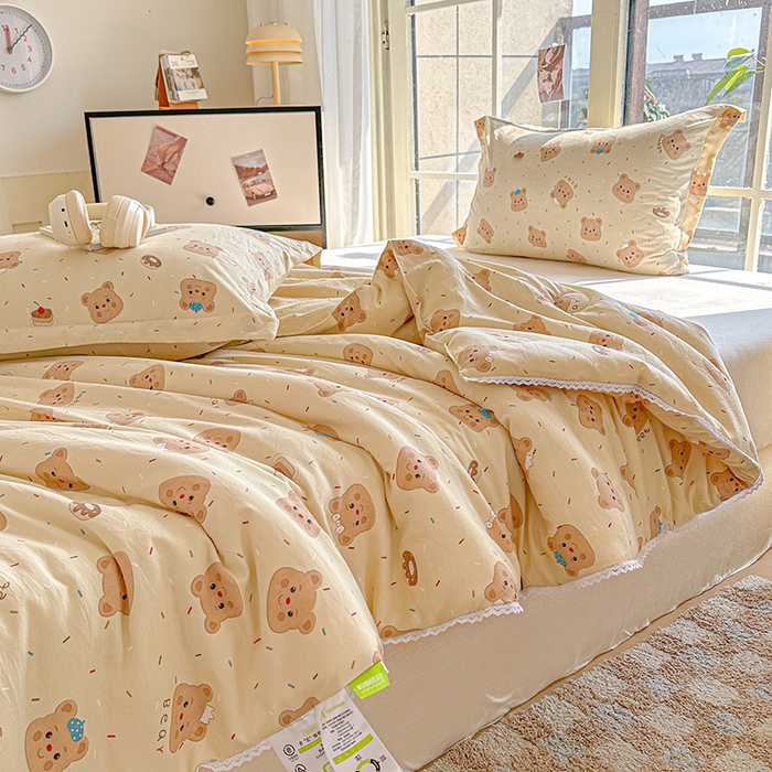 91家纺网 家纺一手货源 找家纺 创优  2025新款有氧双层纱小清新印花小花边夏被夏凉被可机洗空调被子被芯 黄油小熊