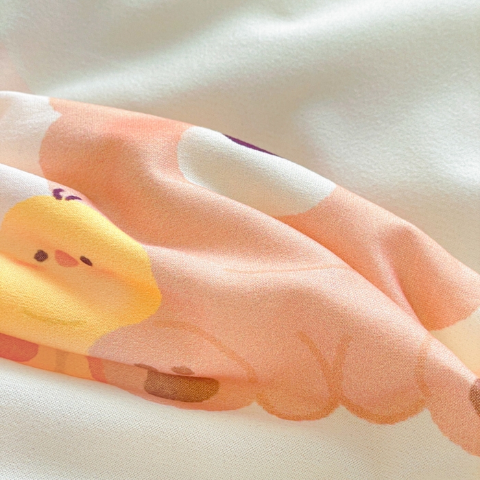 91家纺网 家纺一手货源 找家纺 金爱家2025新款A类高品质正版授权miiiiichan可爱卡通狗狗白熊女孩牛奶丝针织棉夏被 针织棉miiiiichan-牛奶棕熊