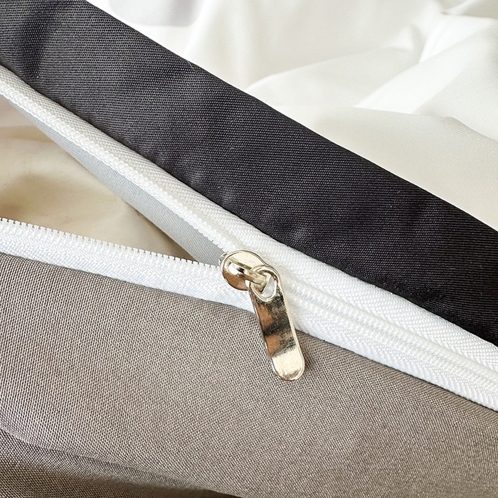 91家纺网 家纺一手货源 找家纺 2025新款水洗真丝数码印花四件套 流体熊-白