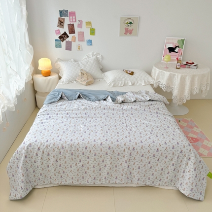 91家纺网 家纺一手货源 找家纺 云锦家居  2025新款A类牛奶针织棉夏凉被被子被芯 紫色小兔