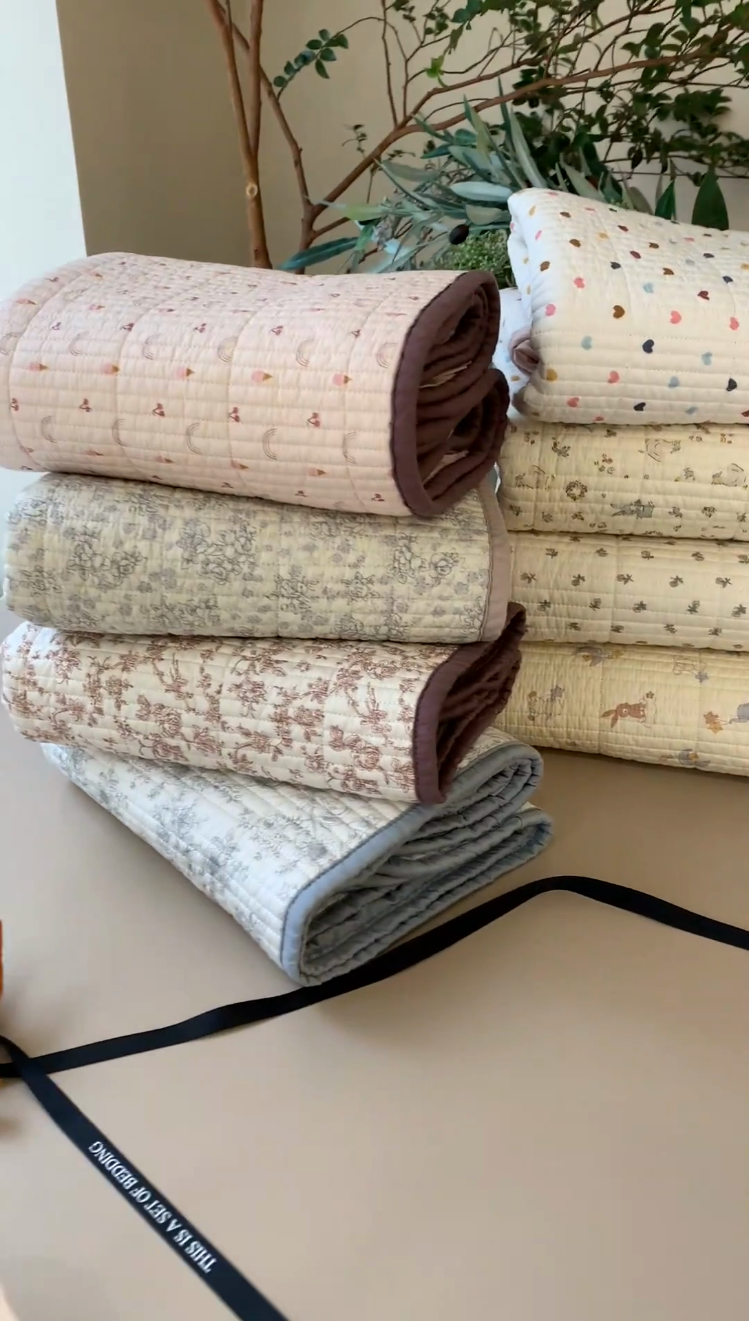 91家纺网 家纺一手货源 找家纺 （总）汇庭 2025新款蔓莎床盖三件套系列-实拍