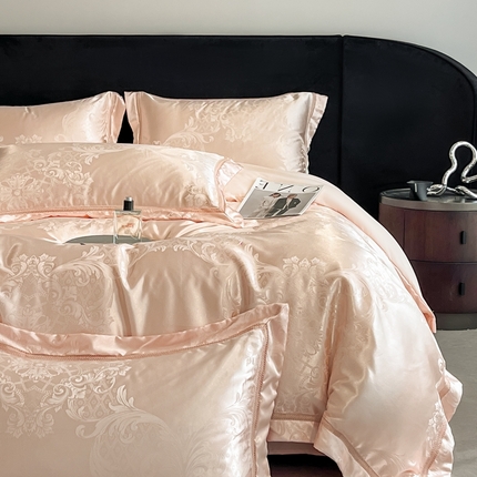 91家纺网 家纺一手货源 找家纺 博纳家纺 2025新款色织提花 镂空宽边高级简奢款四件套控价劵后198（严格按控价来） 粉玉