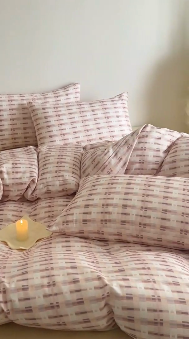 91家纺网 家纺一手货源 找家纺 塞纳 2026新款.全棉有氧双层纱四件套-场景一 云缦-咖