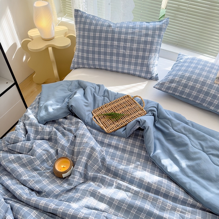 91家纺网 家纺一手货源 找家纺 2025新款无印风夏被 蓝大格