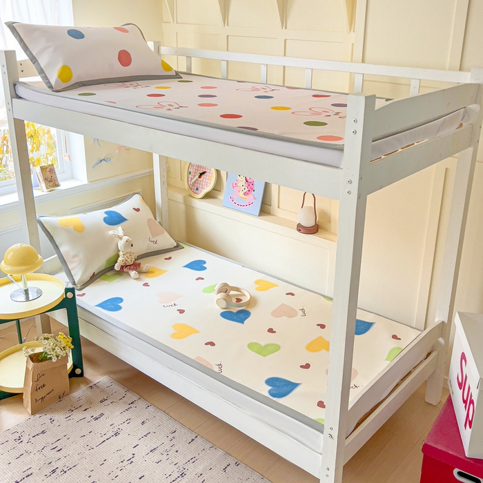 91家纺网 家纺一手货源 找家纺 富馨莱 2025新款学生平铺款冰藤印花凉席A类抗菌冰丝席支持定制尺寸 心意满满