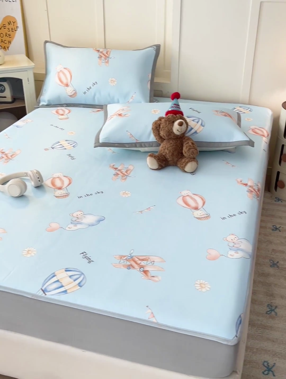 91家纺网 家纺一手货源 找家纺 富馨莱 2025新款床笠款冰藤印花凉席A类抗菌冰丝席支持定制尺寸 星空探险家