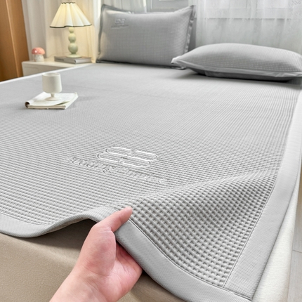 2025年新款乙纶华夫格刺绣熊猫漫野冰豆豆系列 山灰-床席款