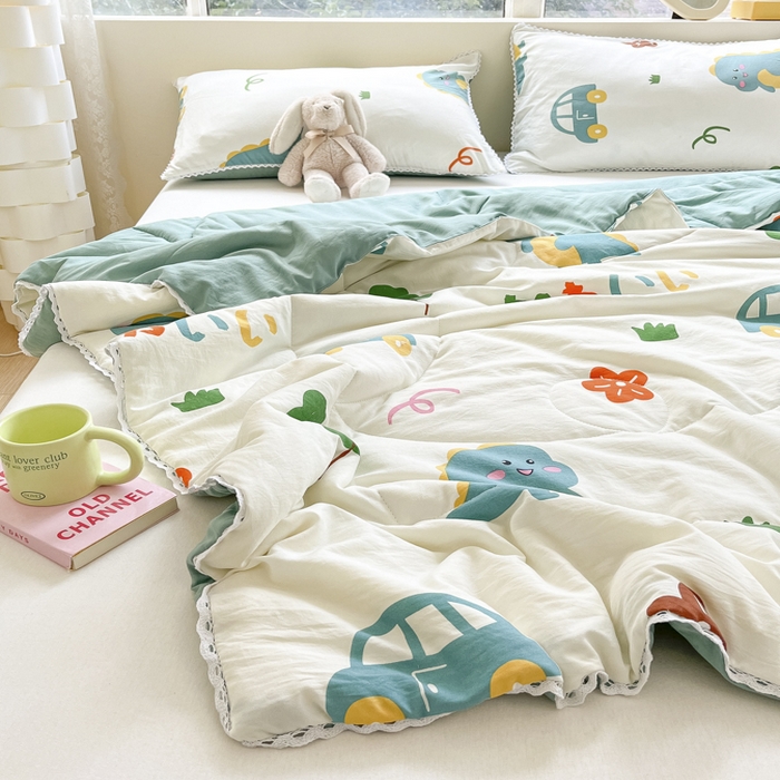 91家纺网 家纺一手货源 找家纺 慕尚家纺 2025新款水洗棉花边工艺羽丝棉卡通系列夏被 萌萌恐龙