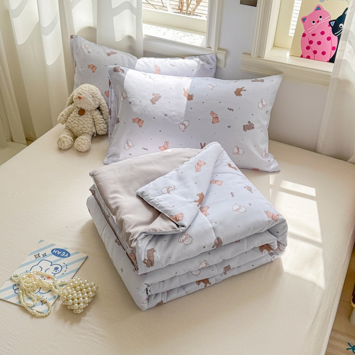 91家纺网 家纺一手货源 找家纺 慕尚家纺 2025新款水洗棉花边工艺羽丝棉卡通系列夏被 中国白兔