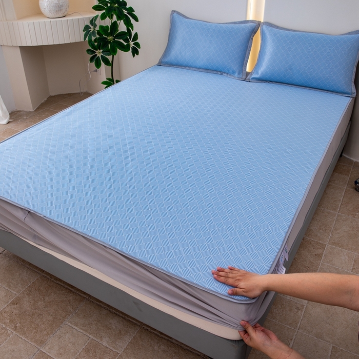 91家纺网 家纺一手货源 找家纺 凌云家纺  2025新款提花凉感冰丝席床笠款三明治凉席三件套 菱格-蓝