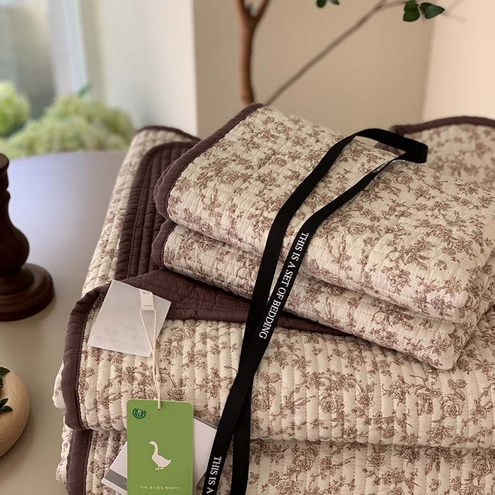 91家纺网 家纺一手货源 找家纺 汇庭 2025新款蔓莎床盖三件套系列-实拍 菲莉棕