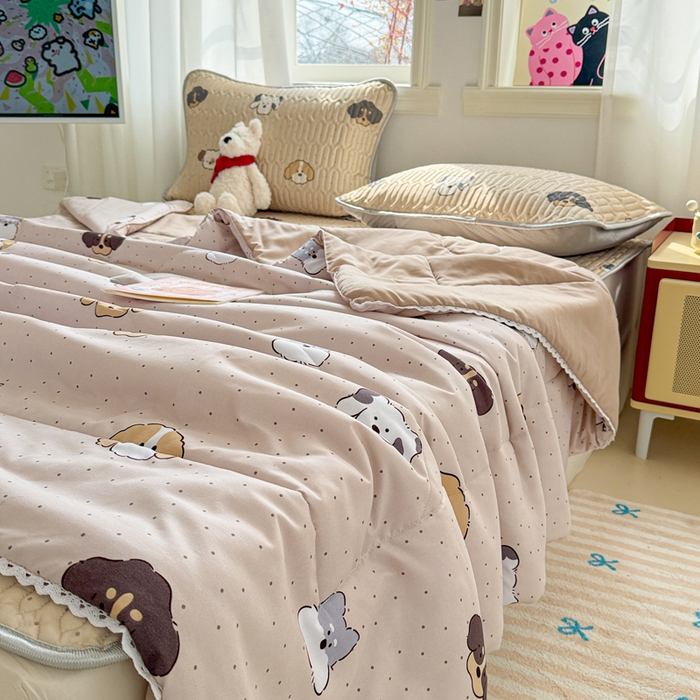 91家纺网 家纺一手货源 找家纺 慕尚家纺  2025春夏新款乳胶凉席水洗棉夏被夏凉被空调被三件套四件套 巴克狗