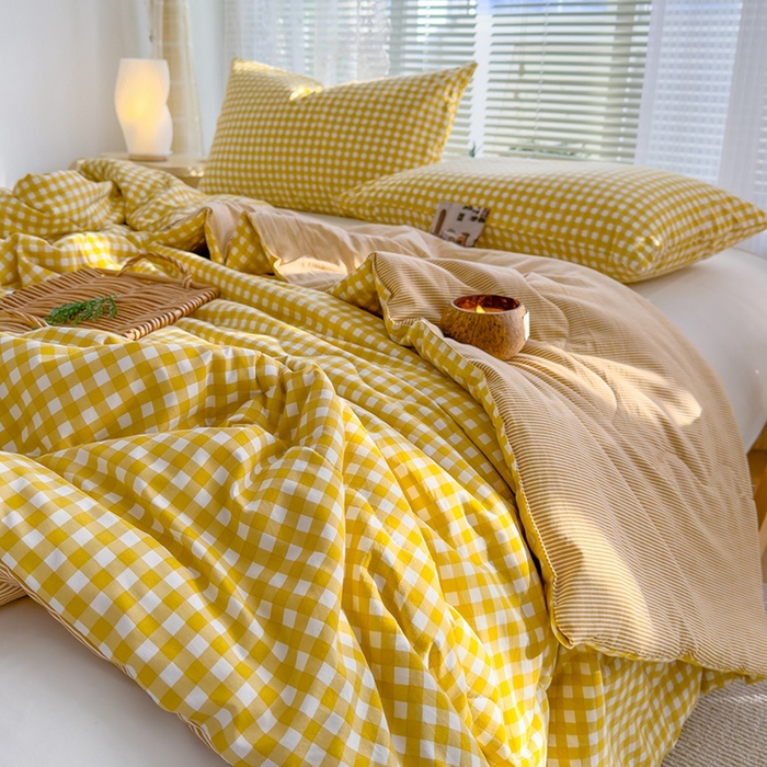 91家纺网 家纺一手货源 找家纺 2025新款无印风夏被 黄小格