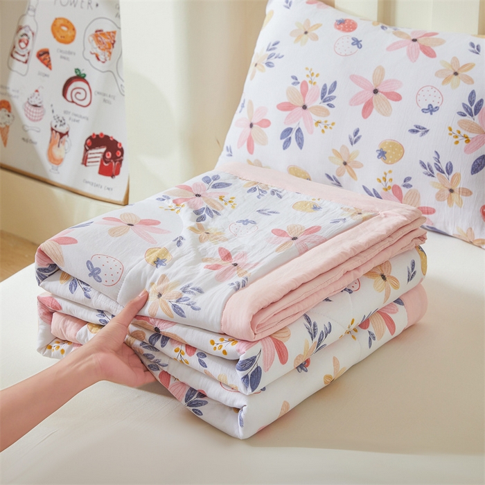 91家纺网 家纺一手货源 找家纺 2025新款小花款新疆棉花夏被【棉花含量100%】夏季空调被薄被子可机洗夏凉被 夏日之恋