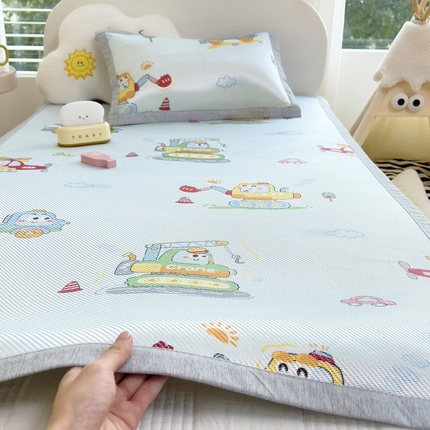 鱼宝2025新款儿童冰藤席冰丝凉席软席 彩虹车队