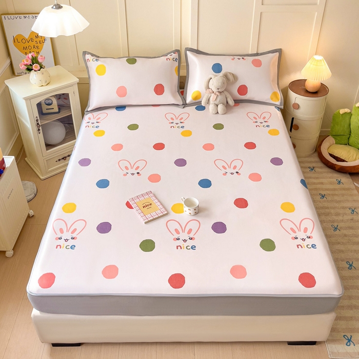 91家纺网 家纺一手货源 找家纺 富馨莱 2025新款床笠款冰藤印花凉席A类抗菌冰丝席支持定制尺寸 圆点兔兔