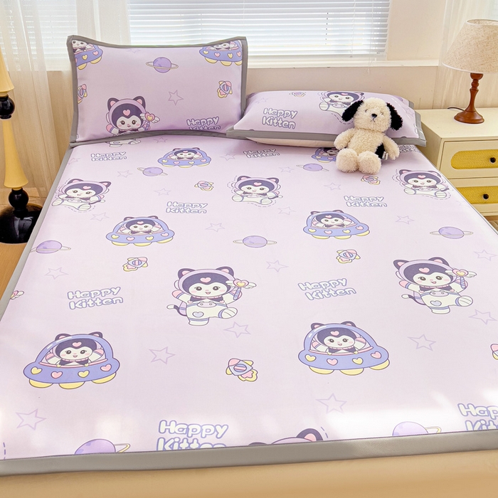 91家纺网 家纺一手货源 找家纺 富馨莱 2025新款平铺款冰藤印花凉席A类抗菌冰丝席支持定制尺寸 淘气喵