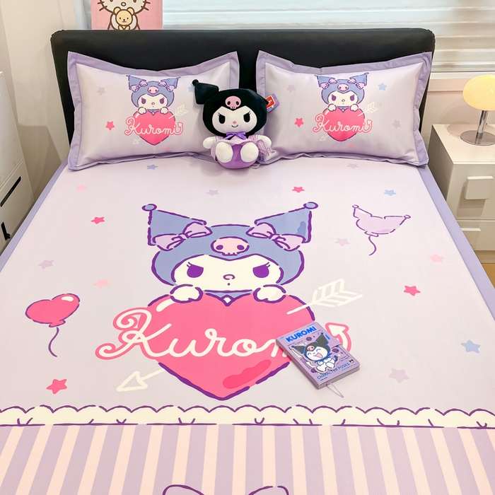 91家纺网 家纺一手货源 找家纺 2025新款正版授权A类大版数码印花三丽鸥可机洗1200D冰丝凉席席子凉席可组合针织棉夏被四件套-平铺款 平铺款-爱心库洛米