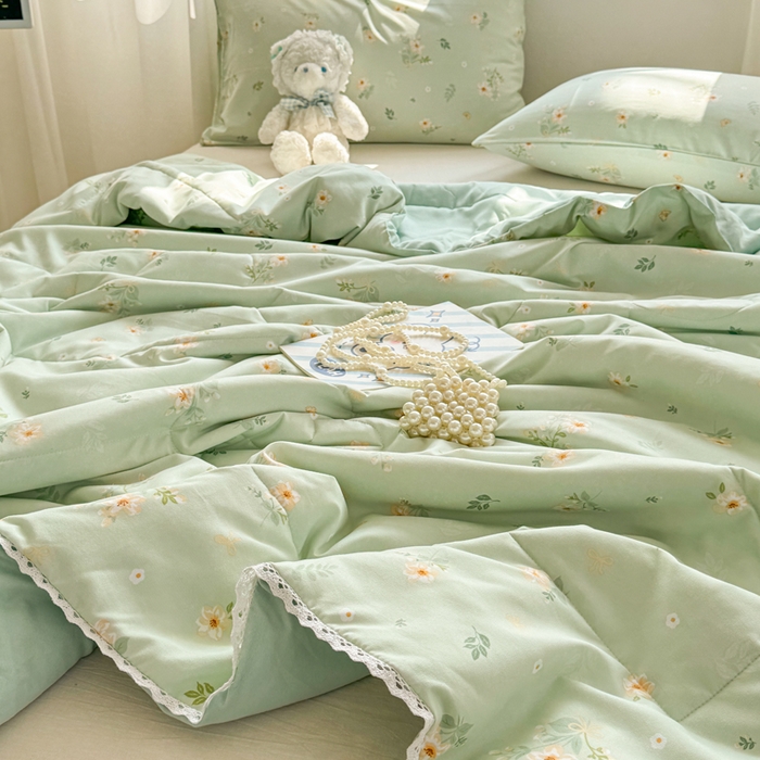 91家纺网 家纺一手货源 找家纺 慕尚家纺 2025新款水洗棉花边工艺羽丝棉卡通系列夏被 夏日蝴蝶