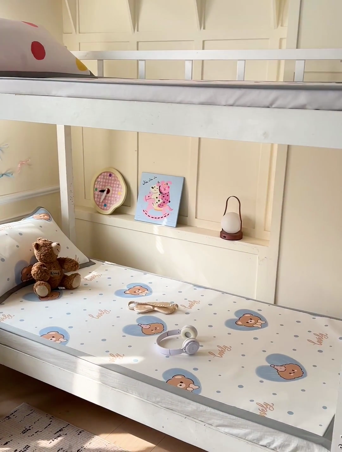 91家纺网 家纺一手货源 找家纺 （总）富馨莱 2025新款学生平铺款冰藤印花凉席A类抗菌冰丝席支持定制尺寸