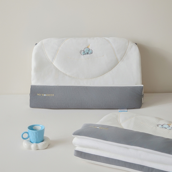 91家纺网 家纺一手货源 找家纺 昕科 2025新款云颈二合一可拆卸牵引枕芯-小被子小毯子枕头刺绣双层枕芯 云颈二合一枕-灰色