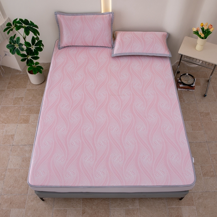 91家纺网 家纺一手货源 找家纺 凌云家纺  2025新款提花凉感冰丝席床笠款三明治凉席三件套 梦旋-粉