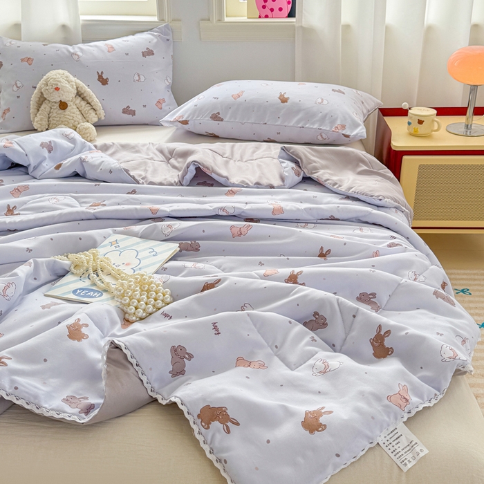 91家纺网 家纺一手货源 找家纺 慕尚家纺 2025新款水洗棉花边工艺羽丝棉卡通系列夏被 中国白兔