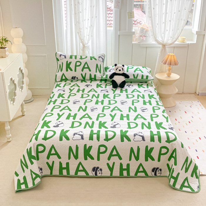91家纺网 家纺一手货源 找家纺 顺顺家纺 2025新款全棉卡通夹棉床盖 熊猫宝贝