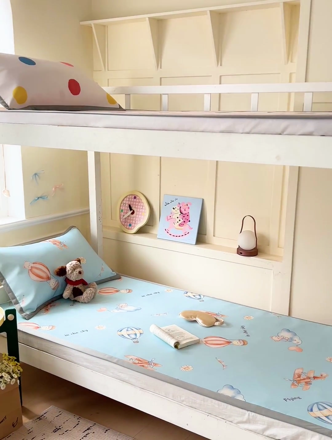 91家纺网 家纺一手货源 找家纺 富馨莱 2025新款学生平铺款冰藤印花凉席A类抗菌冰丝席支持定制尺寸 星空探险家