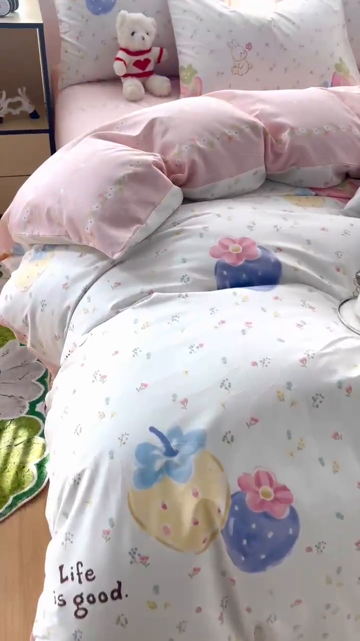 91家纺网 家纺一手货源 找家纺 黛妮雅 2025新款AB版全棉印花单被套床单枕套 草莓泡芙