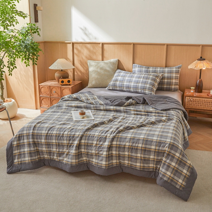 91家纺网 家纺一手货源 找家纺 伊人坊 2025新款A类无印风水洗棉新疆棉花夏被 简兮-灰