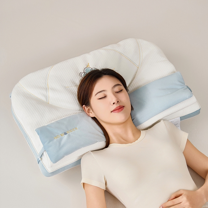 91家纺网 家纺一手货源 找家纺 昕科 2025新款云颈二合一可拆卸牵引枕芯-小被子小毯子枕头刺绣双层枕芯 云颈二合一枕-蓝色