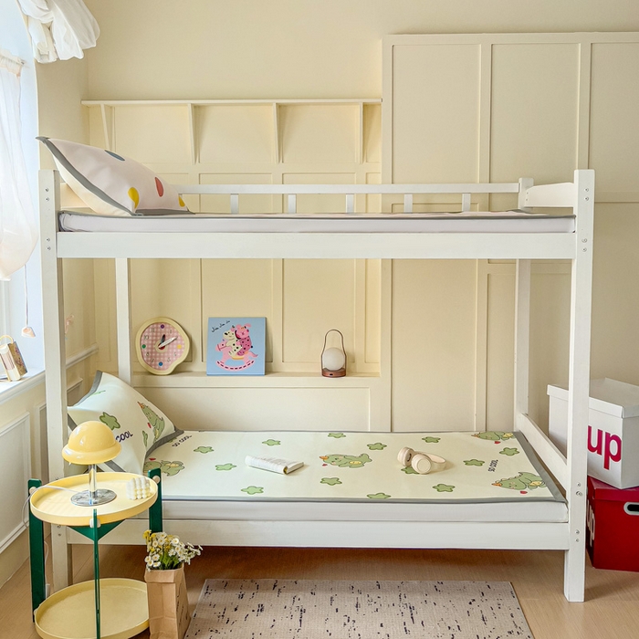 91家纺网 家纺一手货源 找家纺 富馨莱 2025新款学生平铺款冰藤印花凉席A类抗菌冰丝席支持定制尺寸 小萌龙