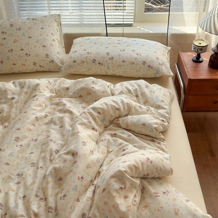 91家纺网 家纺一手货源 找家纺 曲之慕2025新款A类母婴级有氧全棉纯棉双层纱印花四件套 卡通乐园-米