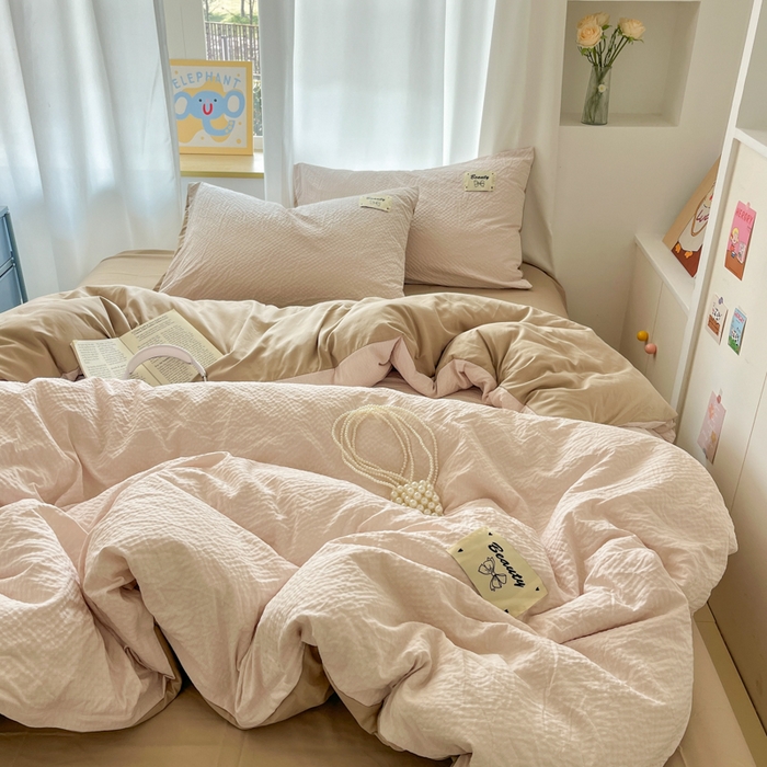 91家纺网 家纺一手货源 找家纺 桃心家居 2025新款A类韩系亲肤软糯甜格泡泡水洗棉撞色奶呼呼织标蝴蝶少女四件套 泡泡水洗棉-甜格奶咖