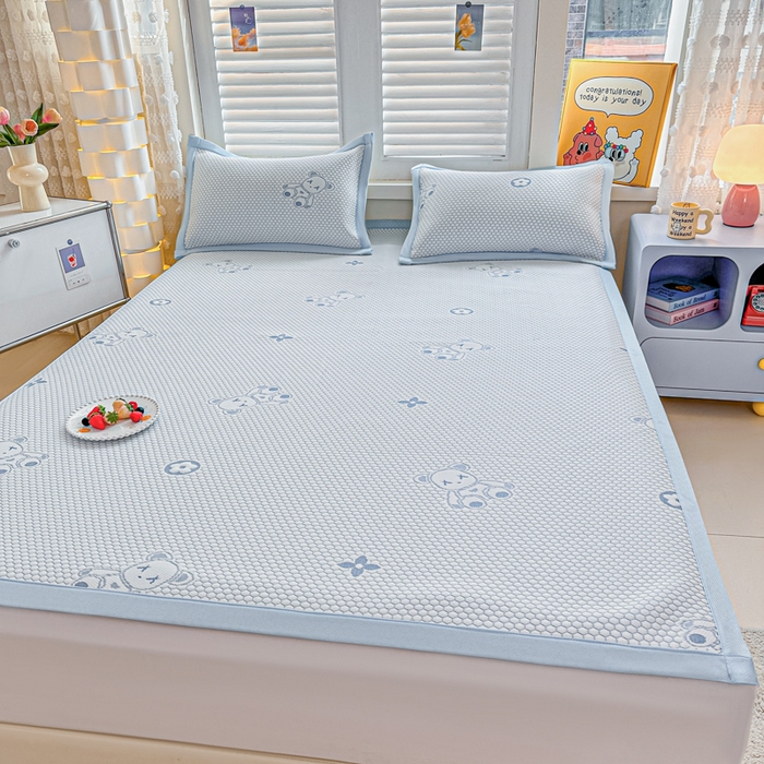 91家纺网 家纺一手货源 找家纺 2025新款凉感冰豆豆凉席-暴力熊系列 暴力熊-天蓝