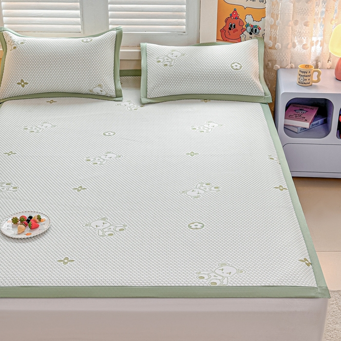 91家纺网 家纺一手货源 找家纺 2025新款凉感冰豆豆凉席-暴力熊系列 暴力熊-草绿