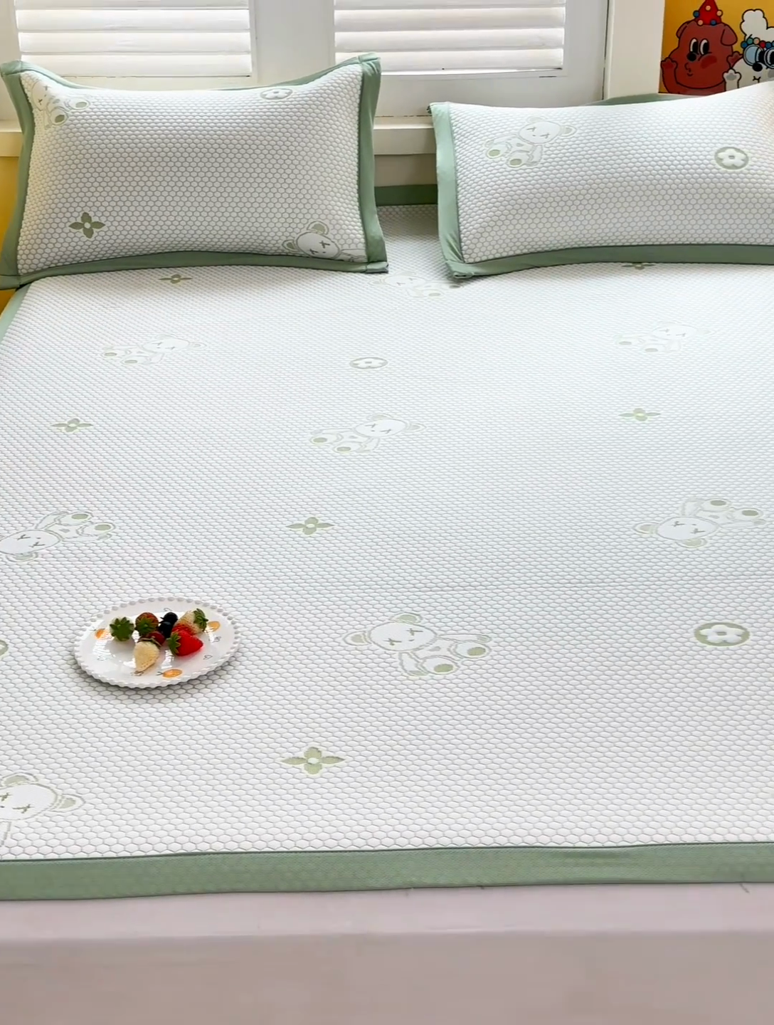 91家纺网 家纺一手货源 找家纺 2025新款凉感冰豆豆凉席-暴力熊系列 暴力熊-草绿