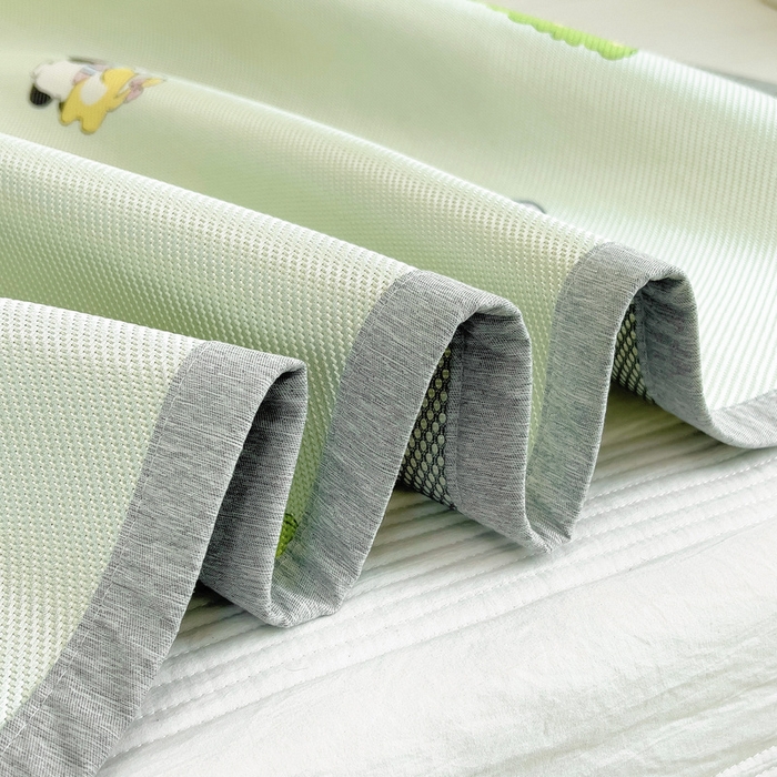 91家纺网 家纺一手货源 找家纺 鱼宝2025新款儿童冰藤席冰丝凉席软席 花园熊猫