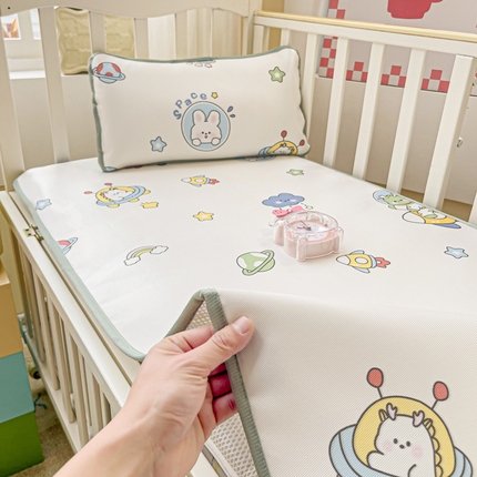 富馨莱 2025新款幼儿园冰丝席A类抗菌儿童空调席支持定制尺寸 宇航员