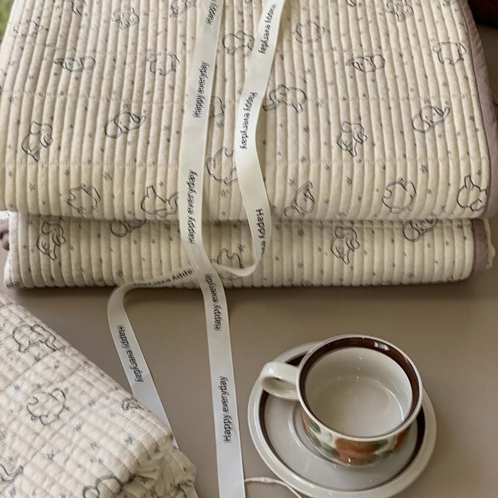 91家纺网 家纺一手货源 找家纺 汇庭 2025新款蔓莎床盖三件套系列-实拍 小象星星