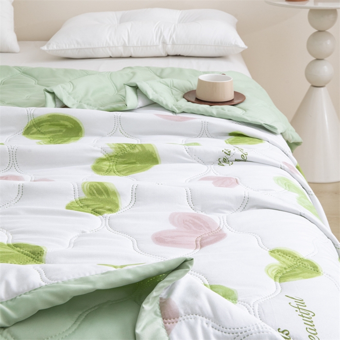 91家纺网 家纺一手货源 找家纺 梵心家纺 2025新款直播热款印花夏凉被空调被被子被芯水洗棉夏被 爱心满满