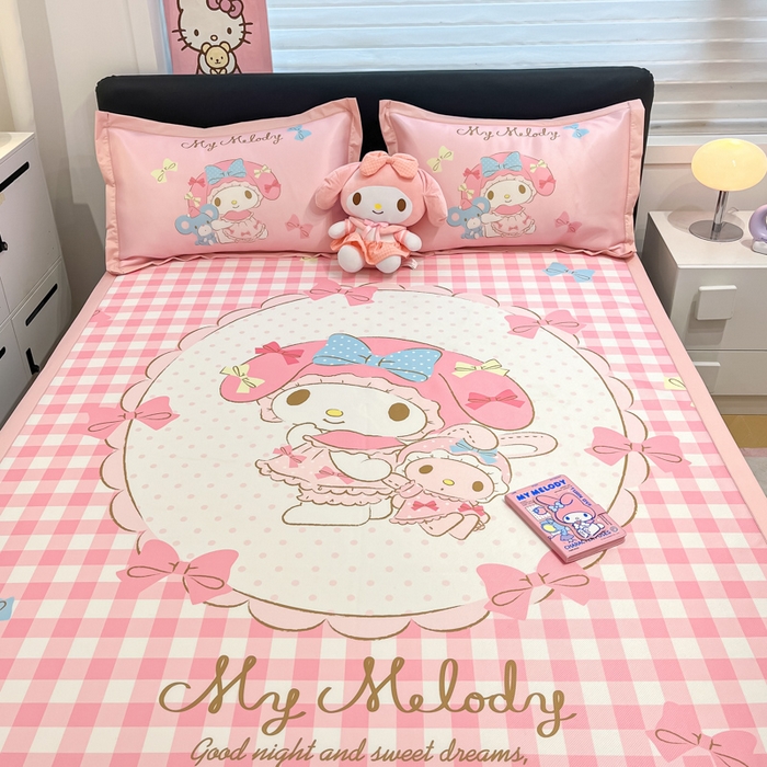 91家纺网 家纺一手货源 找家纺 （总）2025新款正版授权A类大版数码印花三丽鸥可机洗1200D冰丝凉席席子凉席可组合针织棉夏被四件套-平铺款