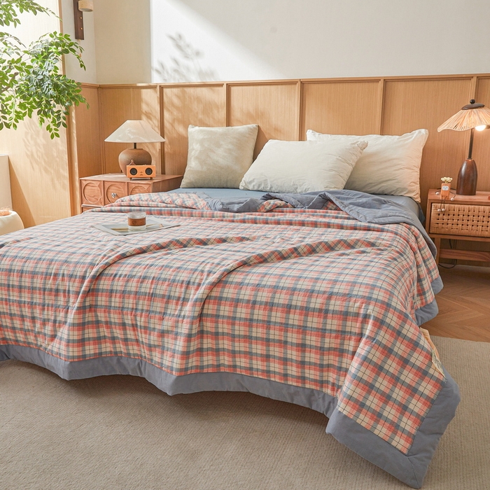 91家纺网 家纺一手货源 找家纺 伊人坊 2025新款A类无印风水洗棉新疆棉花夏被 贝拉粉