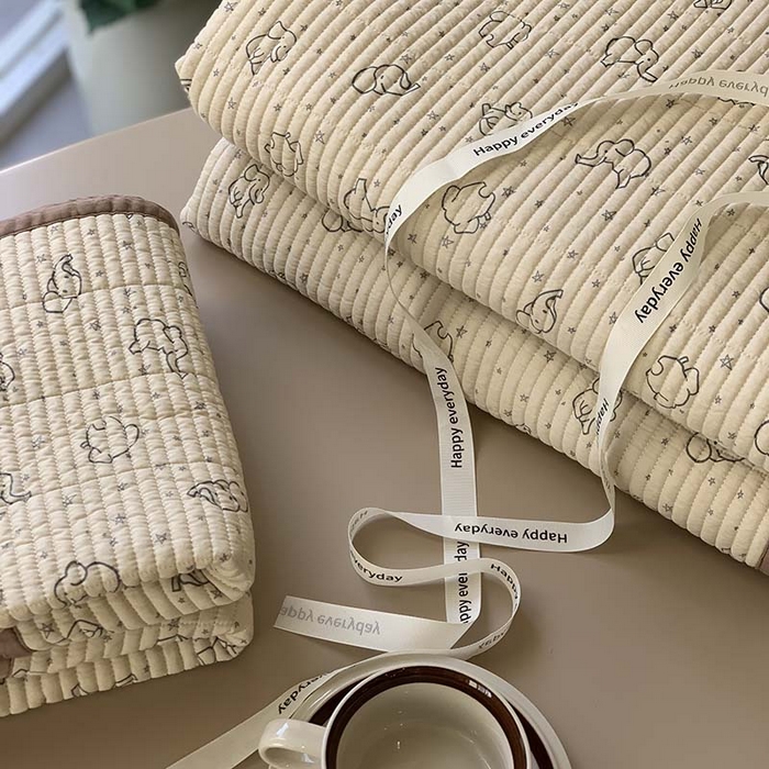 91家纺网 家纺一手货源 找家纺 汇庭 2025新款蔓莎床盖三件套系列-实拍 小象星星