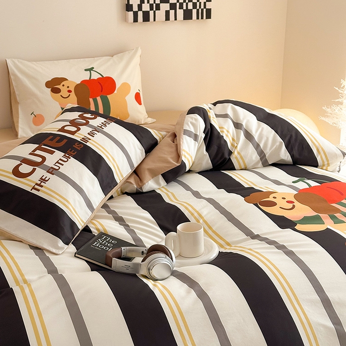 91家纺网 家纺一手货源 找家纺 花言狐语 2025新款全棉13372卡通大版数码印花四件套（提供买家秀） 可爱小狗（黑）