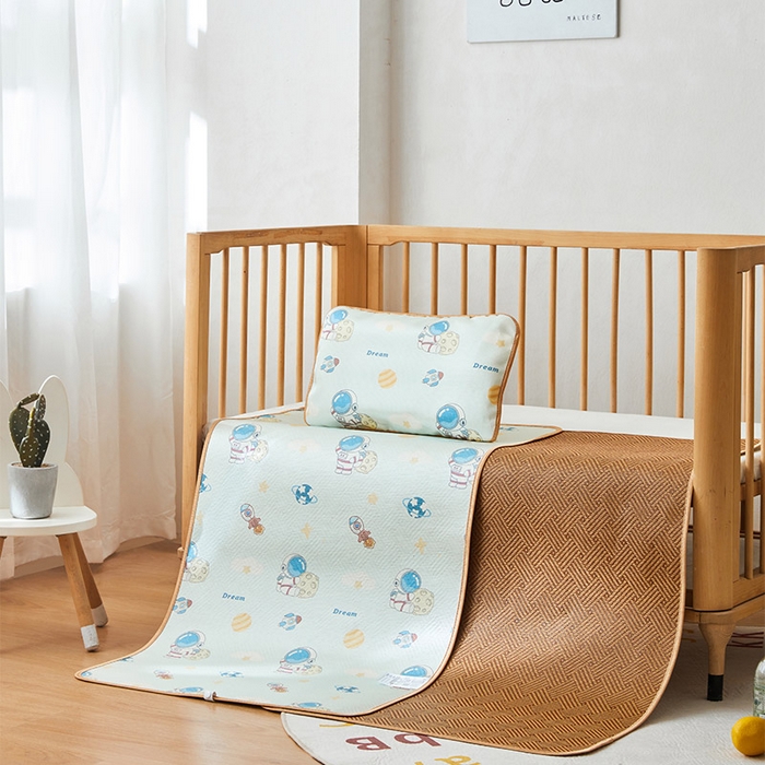 91家纺网 家纺一手货源 找家纺 嗨生活 2025新款古藤席冰丝席双面可用儿童凉席幼儿园凉席双面凉感 清凉熟睡凉席 航天员