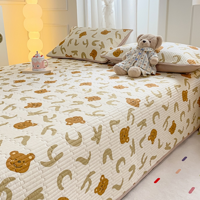 91家纺网 家纺一手货源 找家纺 顺顺家纺 2025新款全棉卡通夹棉床盖 熊熊降临