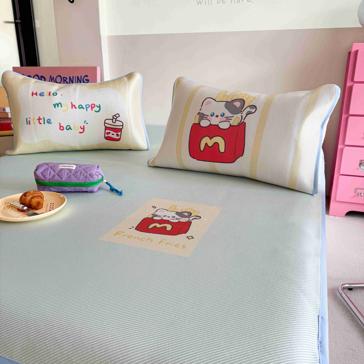 91家纺网 家纺一手货源 找家纺 美乐迪家纺 2025新款数码印花养生冰藤凉席 薯条猫咪